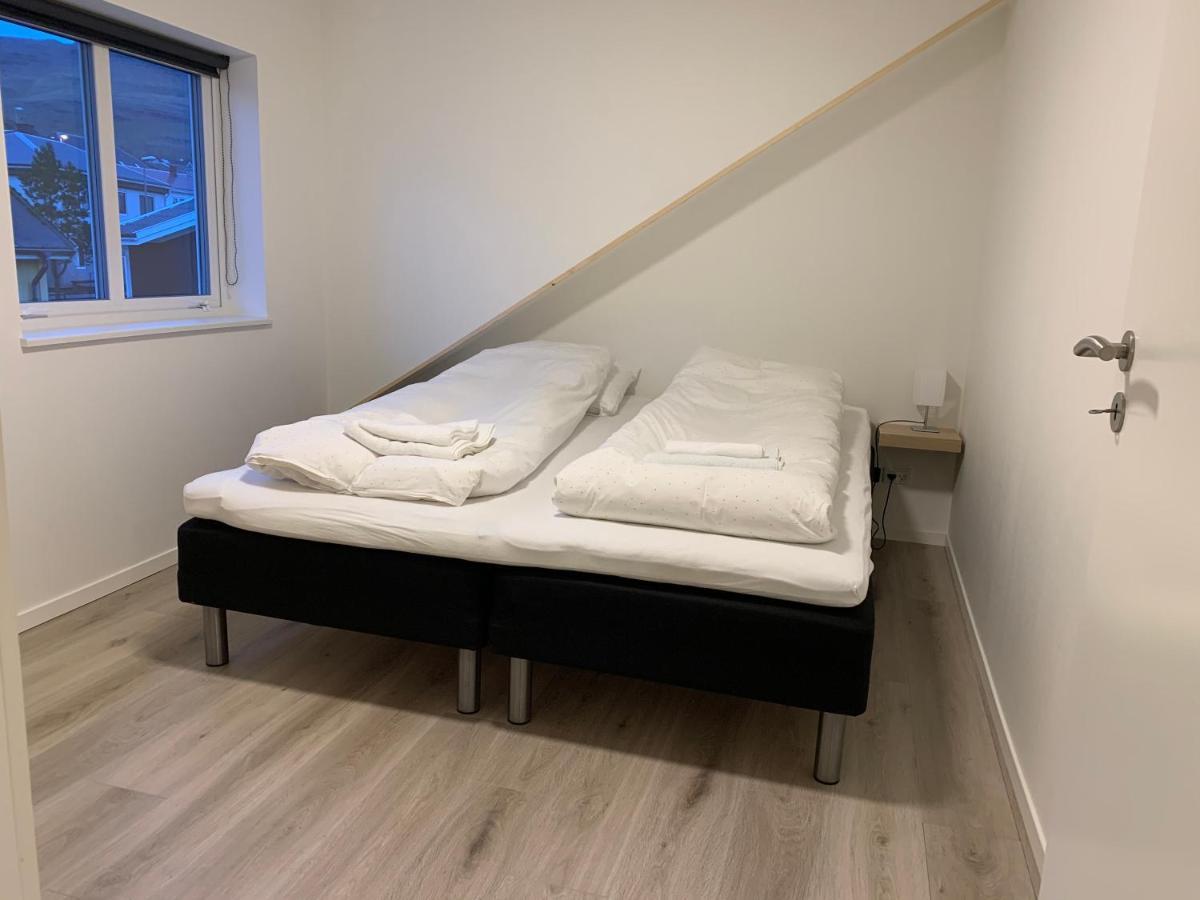 Spacious Apartment On N.P.Gota 8A, Klaksvík المظهر الخارجي الصورة
